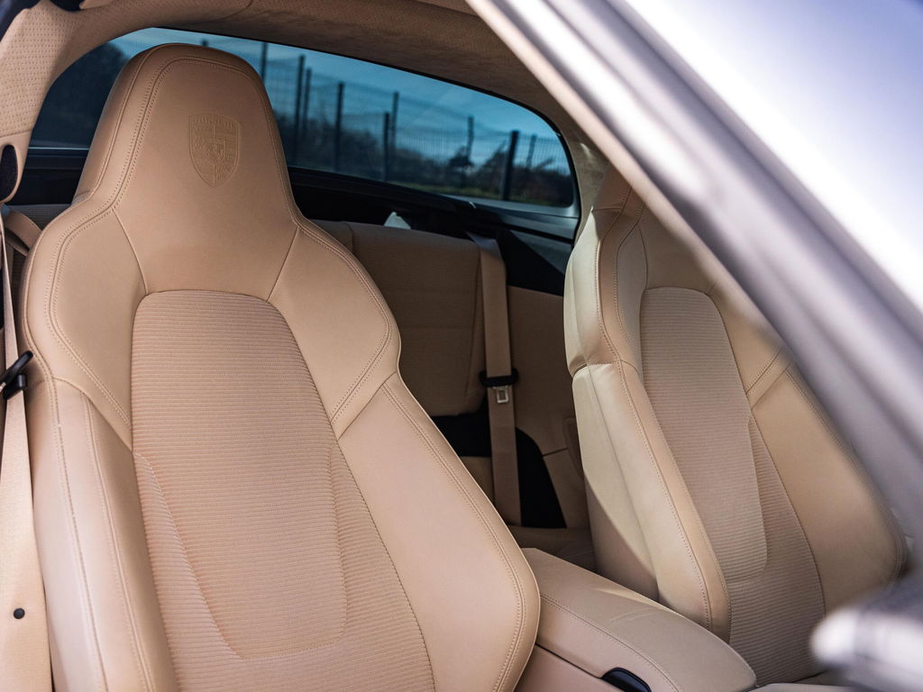 Porsche 992 Heritage Design Edition