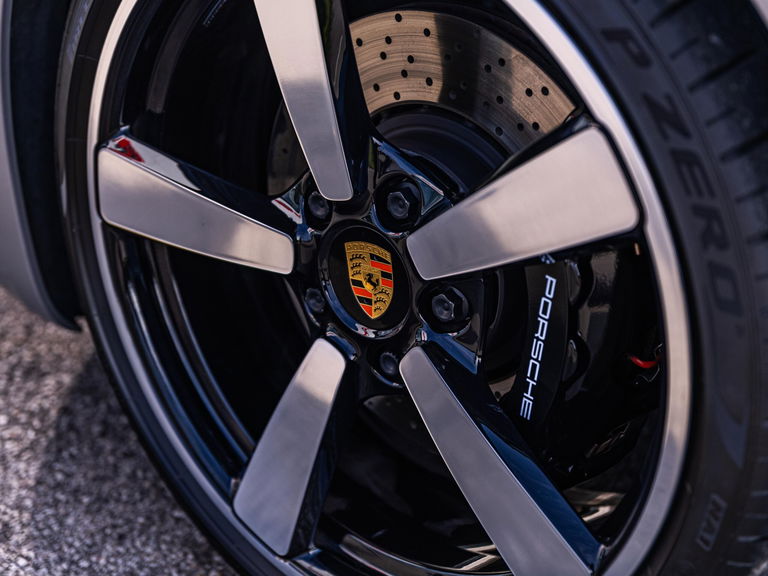 Porsche 992 Heritage Design Edition