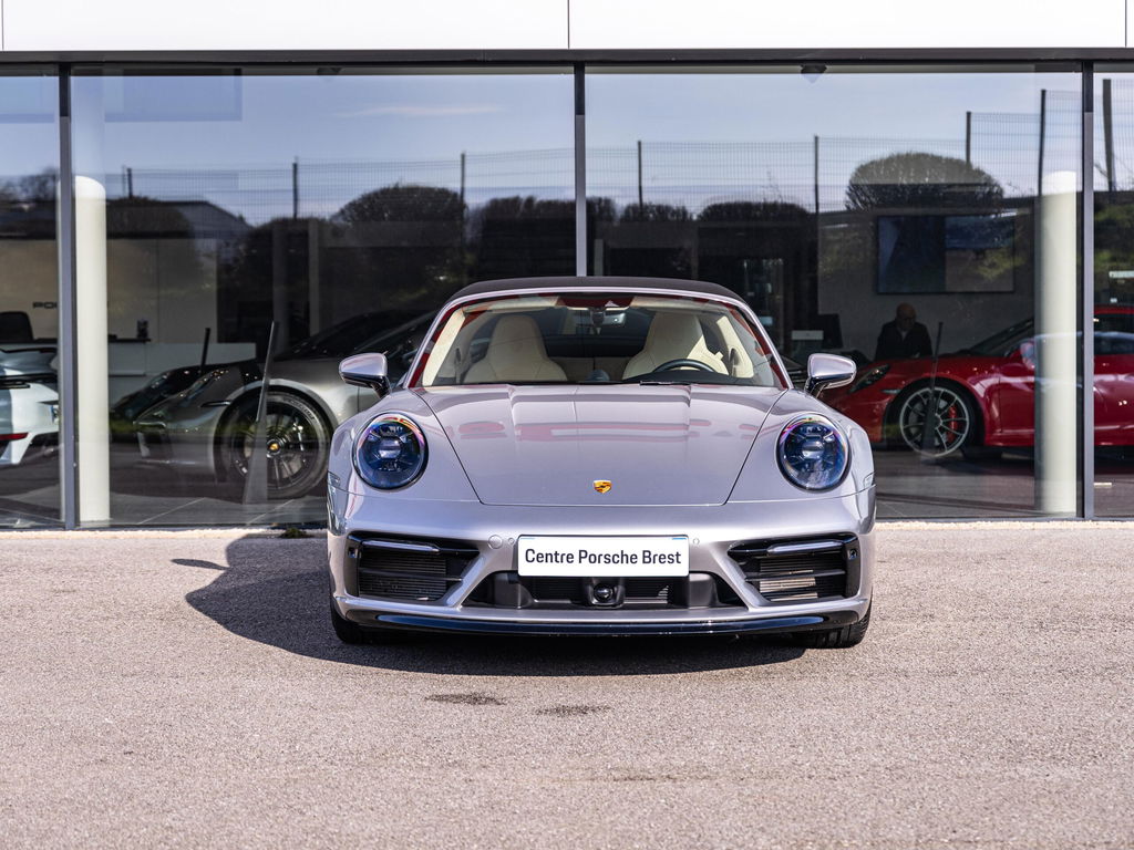 Porsche 992 Heritage Design Edition