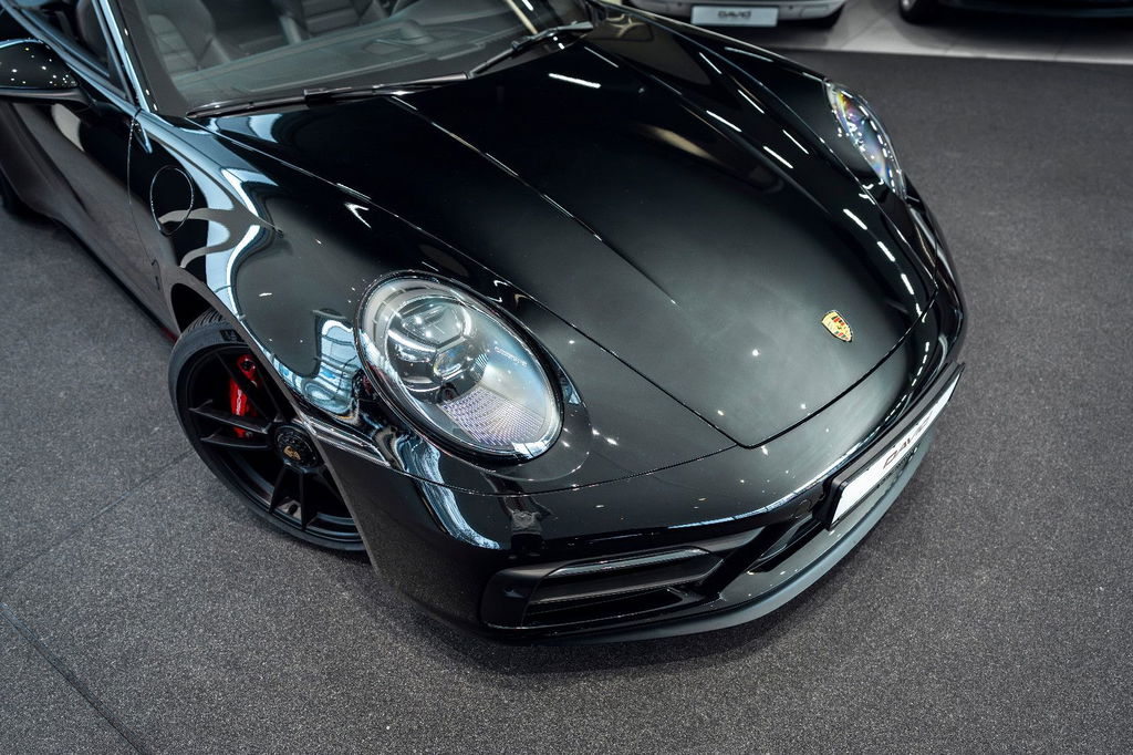 Porsche 992 Carrera GTS