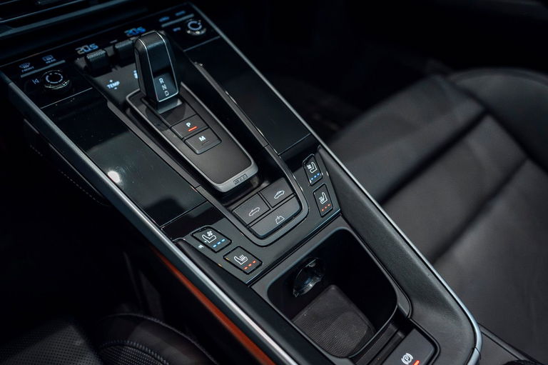 Porsche 992 Carrera GTS