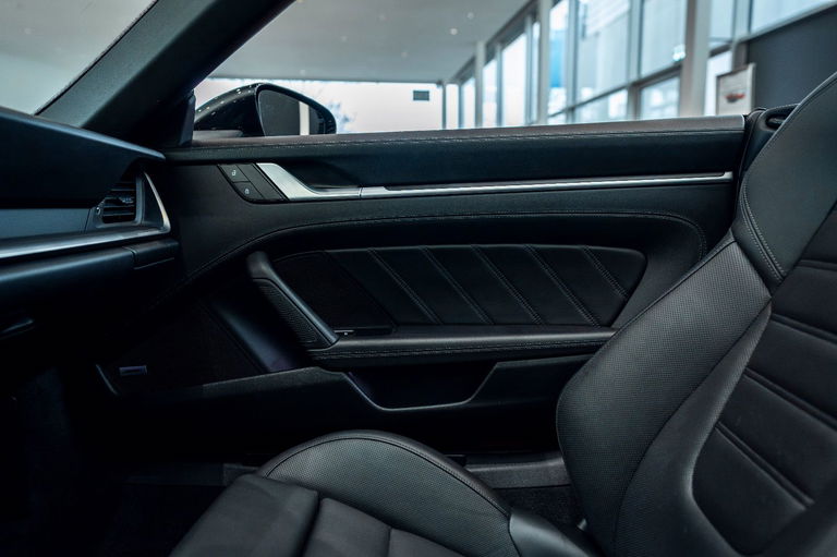 Porsche 992 Carrera GTS