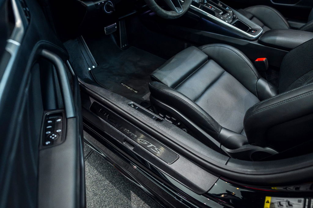 Porsche 992 Carrera GTS