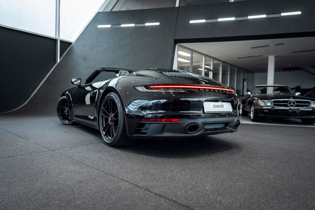 Porsche 992 Carrera GTS