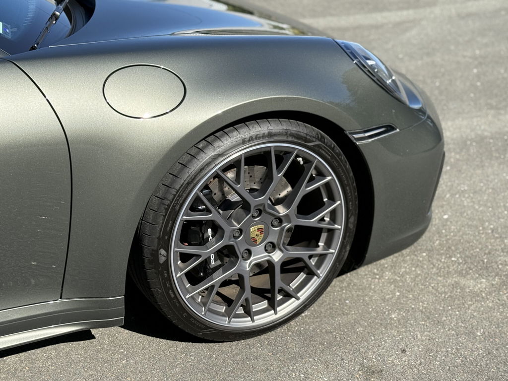 Porsche 992 Carrera 4S