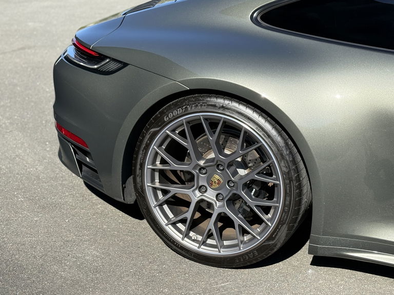 Porsche 992 Carrera 4S