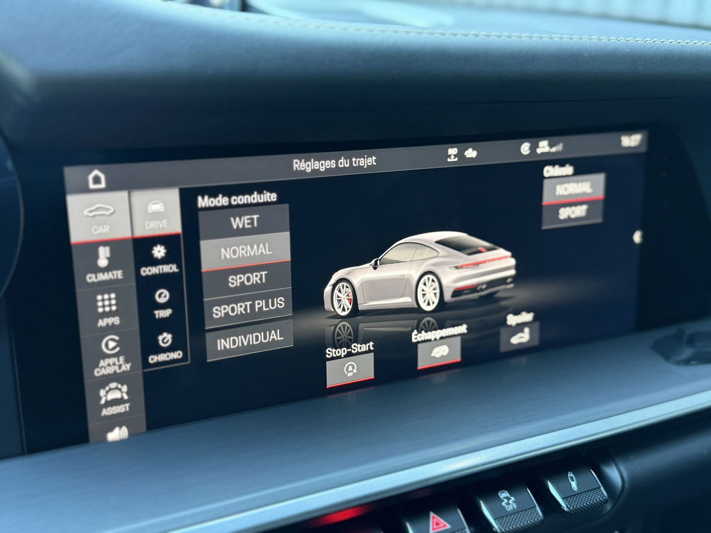 Porsche 992 Carrera 4S