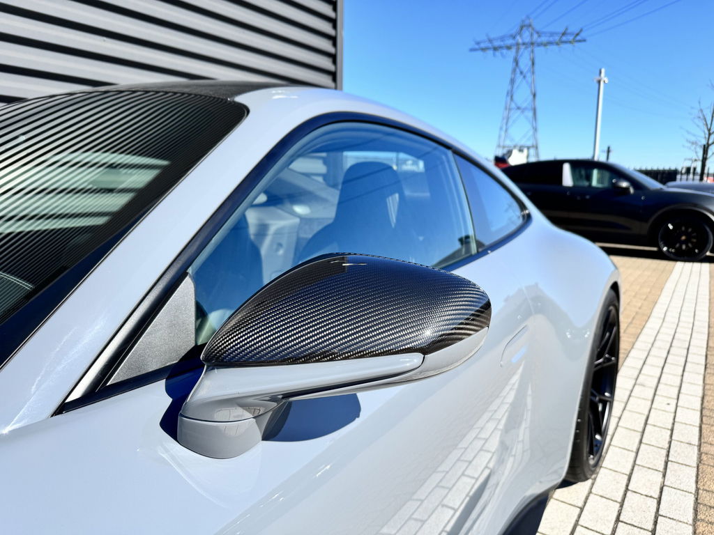 Porsche 992 GT3 Touring