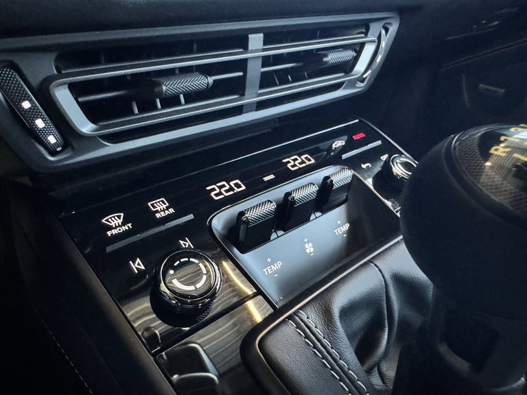 Porsche 992 GT3 Touring