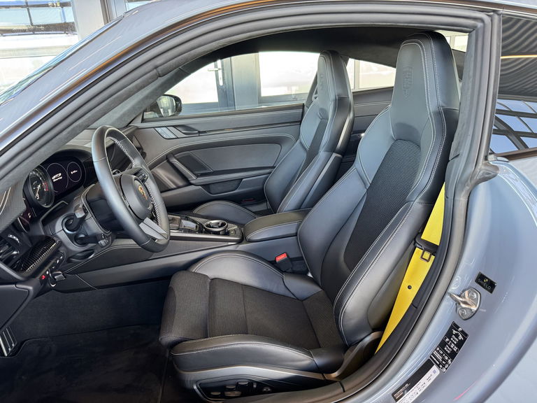 Porsche 992 GT3 Touring