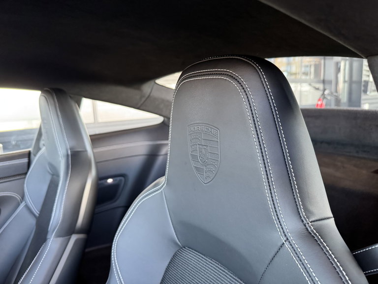 Porsche 992 GT3 Touring