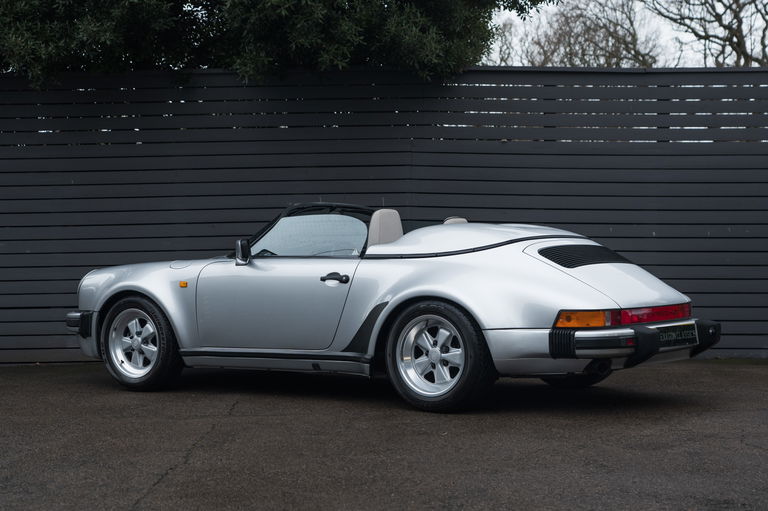 Porsche 911 Carrera 3.2 Speedster