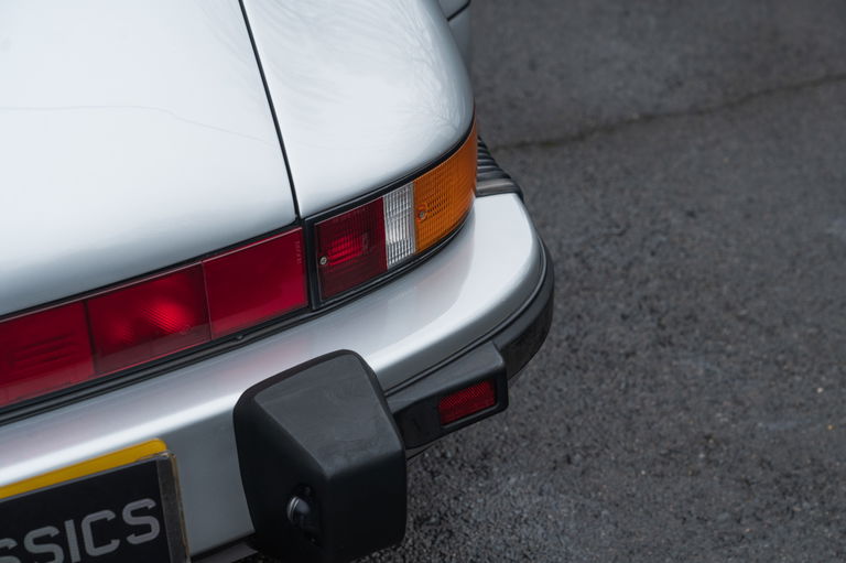 Porsche 911 Carrera 3.2 Speedster