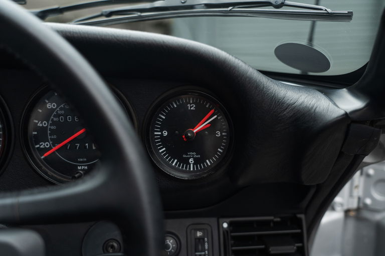 Porsche 911 Carrera 3.2 Speedster