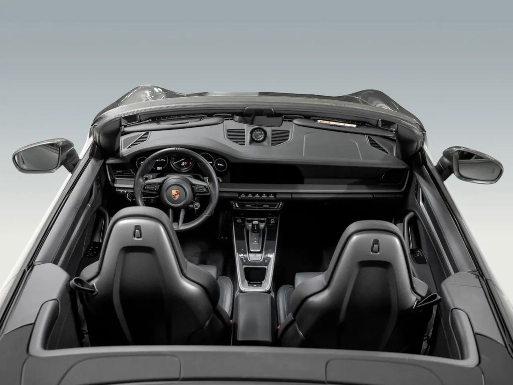 Porsche 992 Carrera 4S