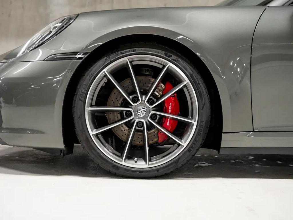 Porsche 992 Carrera 4S