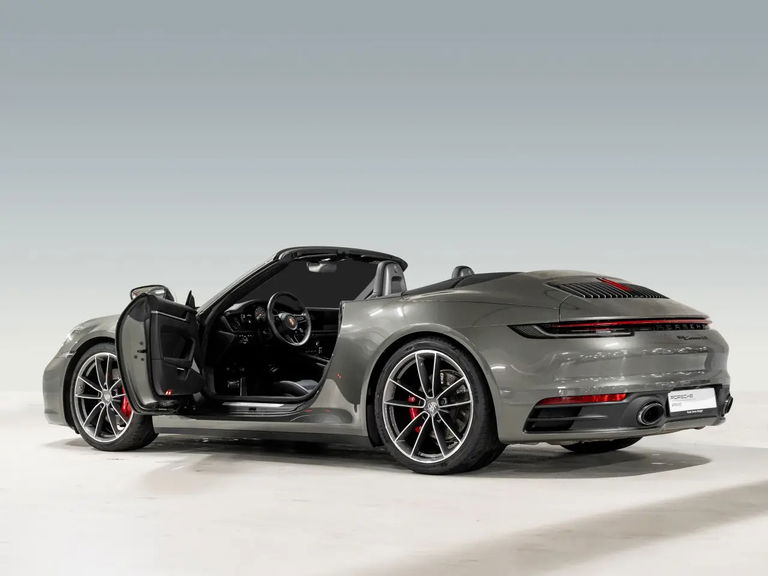 Porsche 992 Carrera 4S