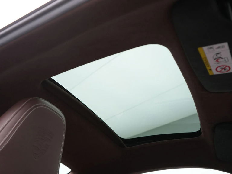 Porsche 992 Carrera 4 GTS