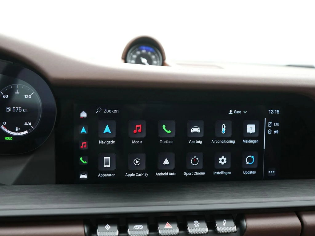 Porsche 992 Carrera 4 GTS