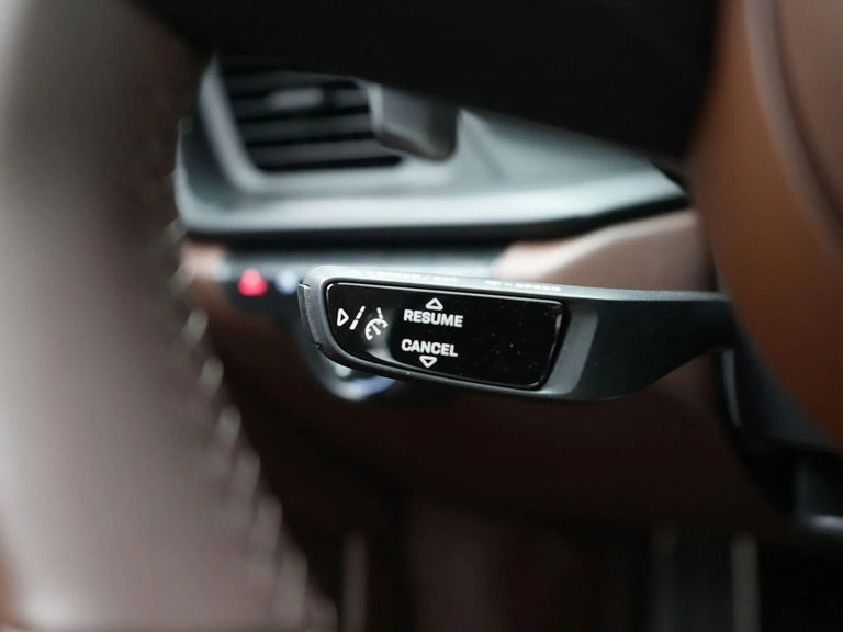 Porsche 992 Carrera 4 GTS