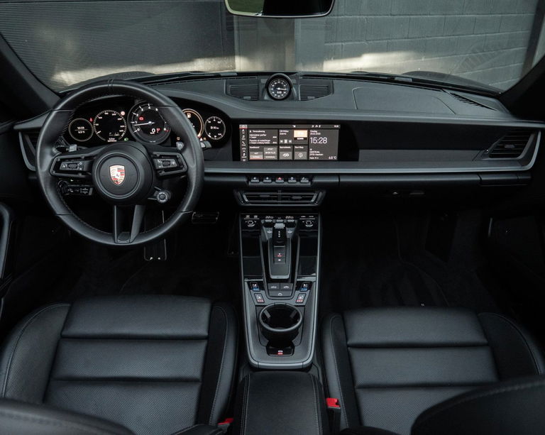 Porsche 992 Carrera 4S