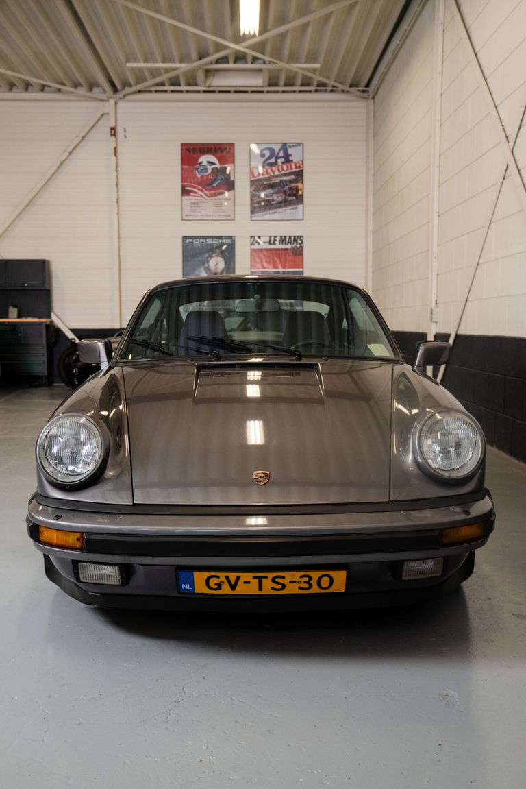 Porsche 911 Carrera 3.2