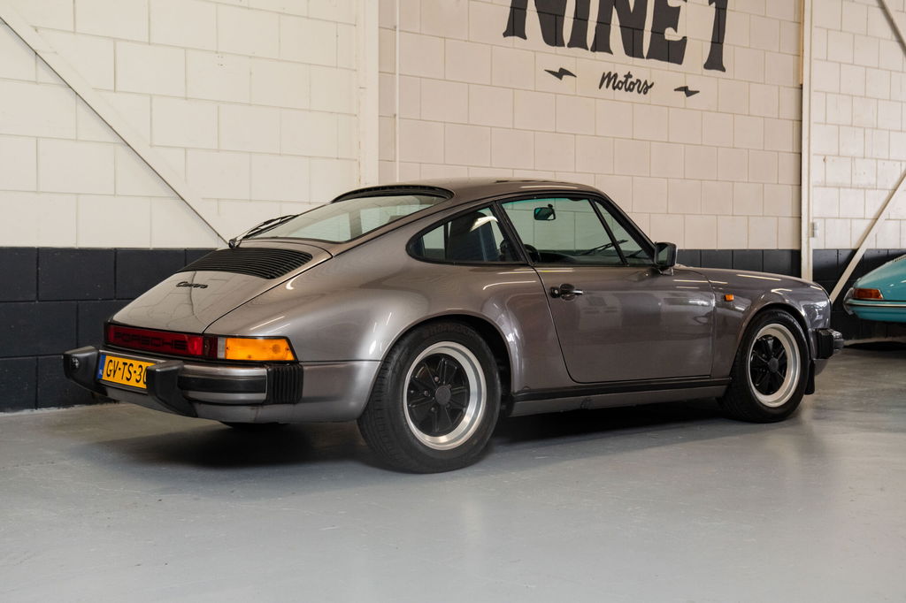 Porsche 911 Carrera 3.2
