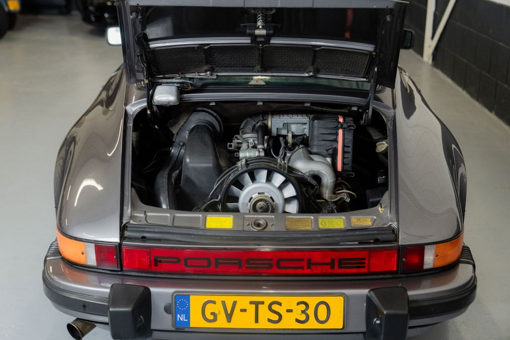 Porsche 911 Carrera 3.2