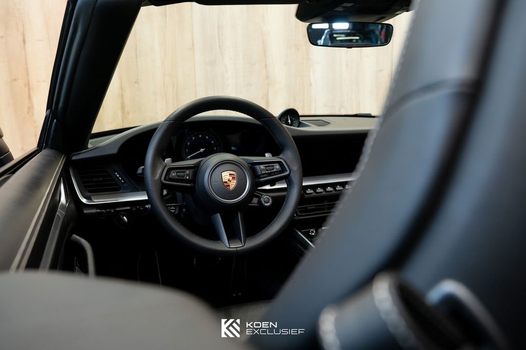 Porsche 992 Carrera 4S