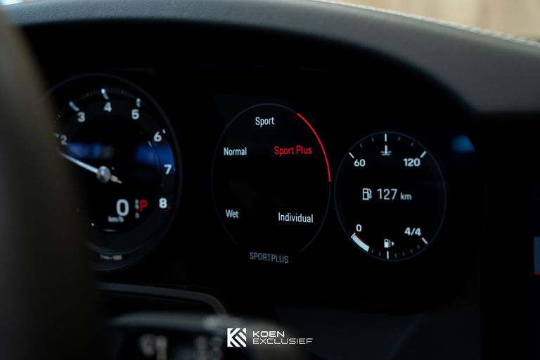 Porsche 992 Carrera 4S