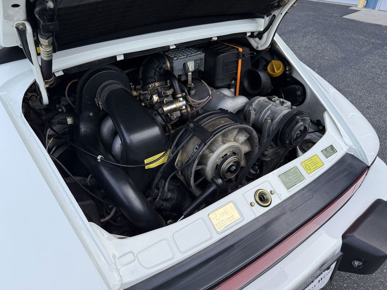 Porsche 911 Carrera 3.2 (US)