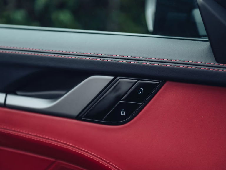 Porsche 992 Carrera 4