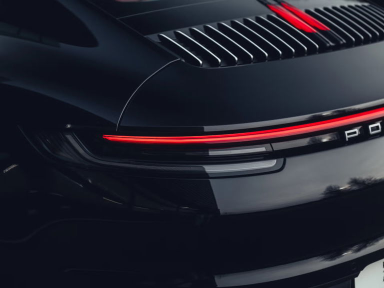 Porsche 992 Carrera 4