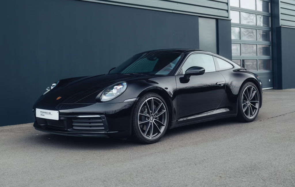 Porsche 992 Carrera 4