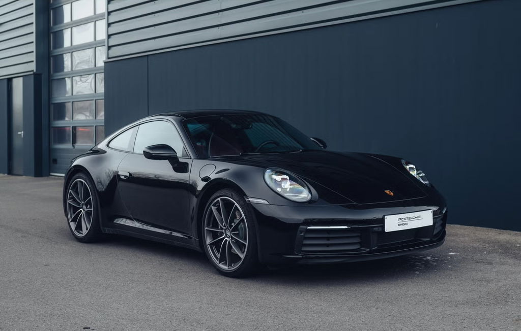 Porsche 992 Carrera 4