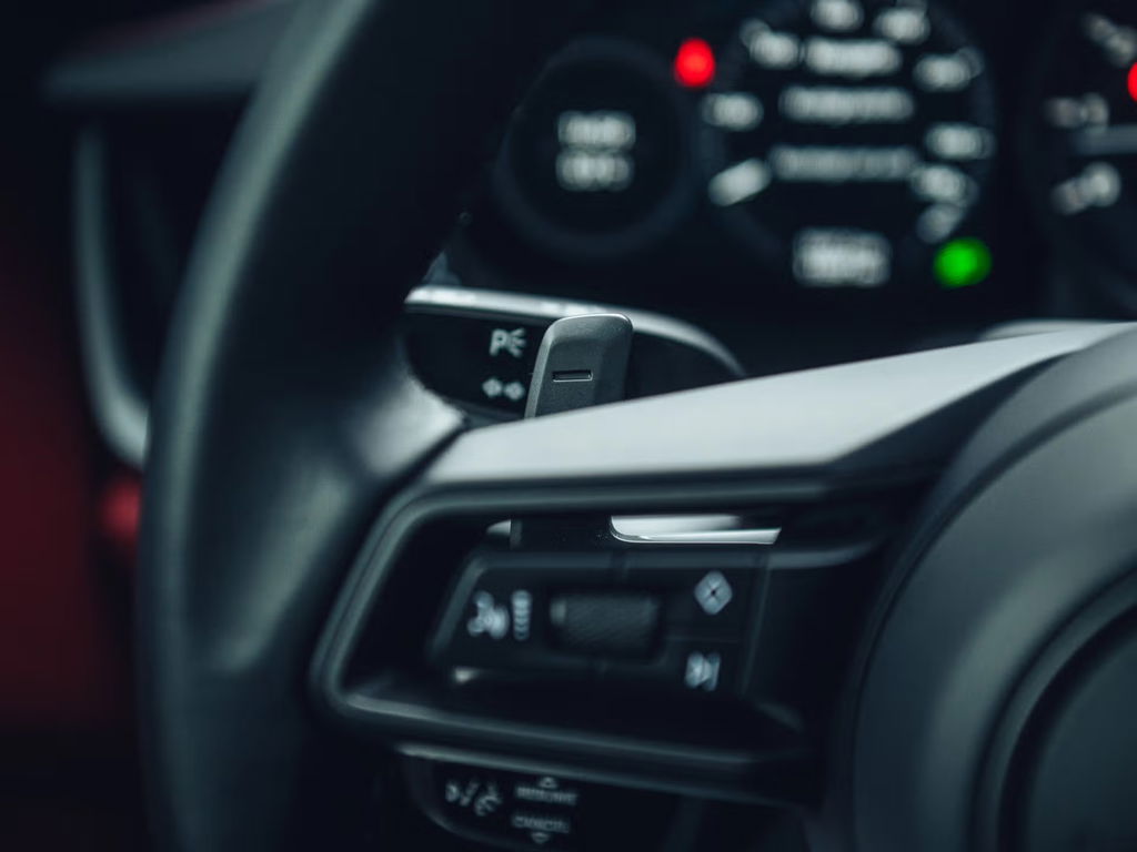 Porsche 992 Carrera 4