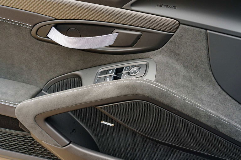 Porsche 718 Spyder RS