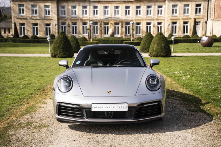 Porsche 992 Carrera 4S