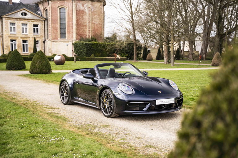 Porsche 992 Carrera 4S