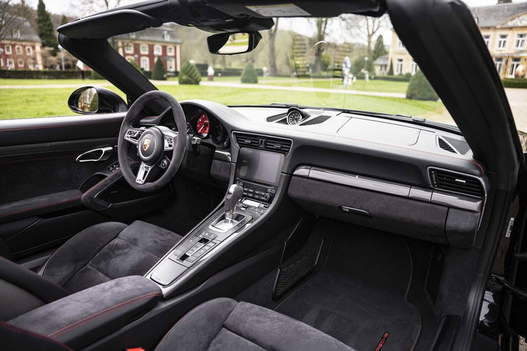 Porsche 991.2 Carrera GTS