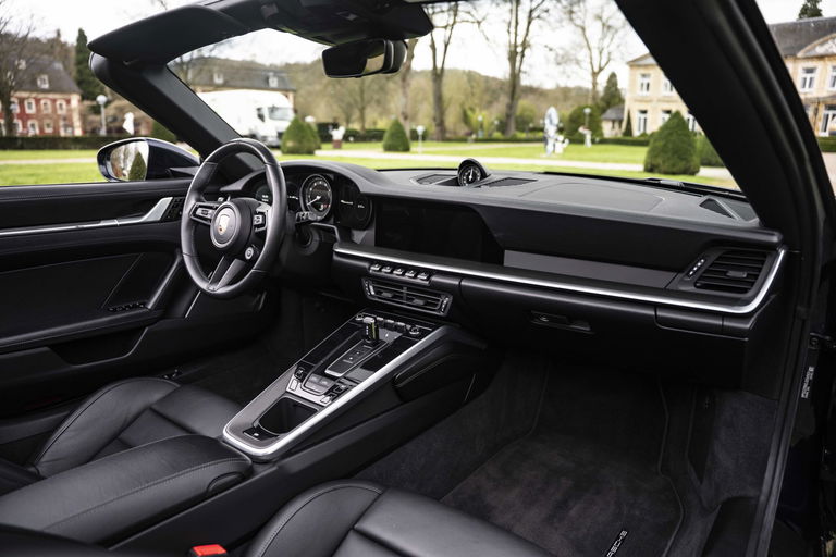 Porsche 992 Carrera 4S