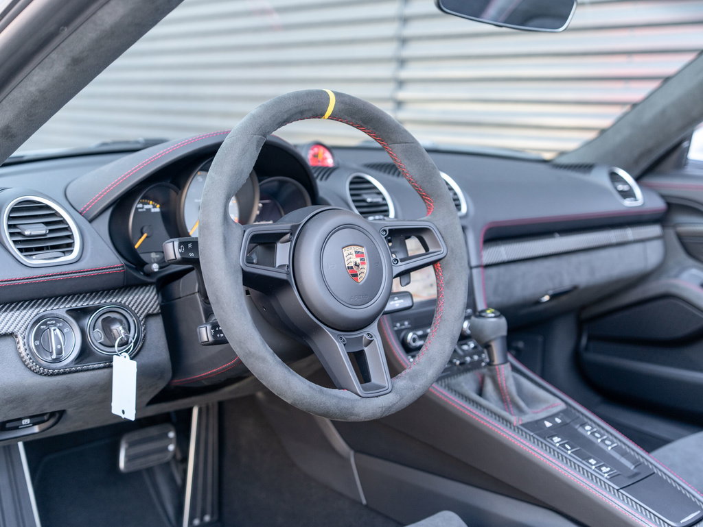 Porsche 718 Spyder RS