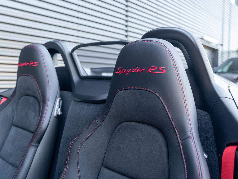 Porsche 718 Spyder RS