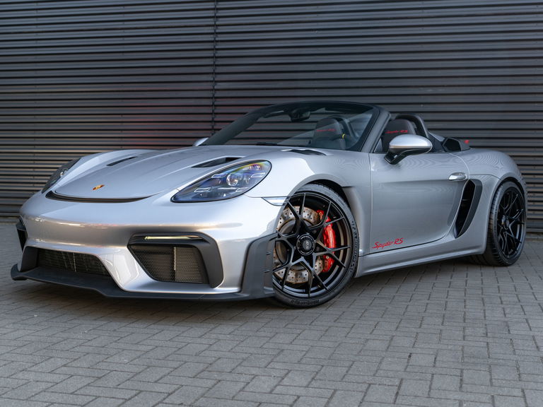 Porsche 718 Spyder RS