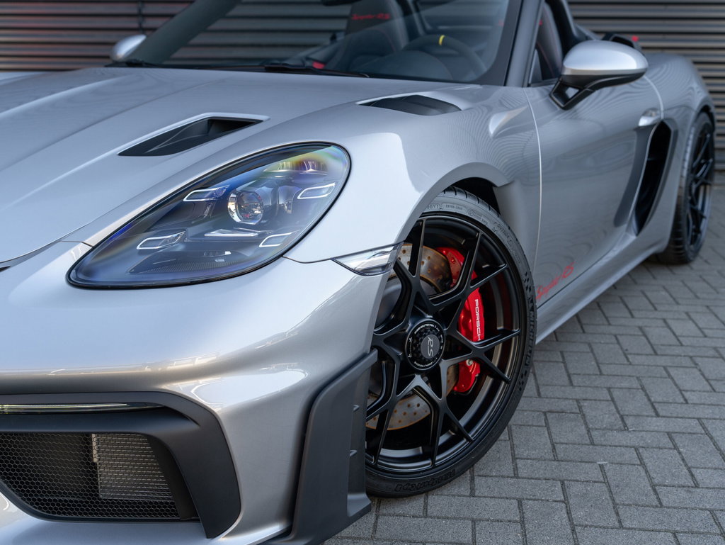 Porsche 718 Spyder RS