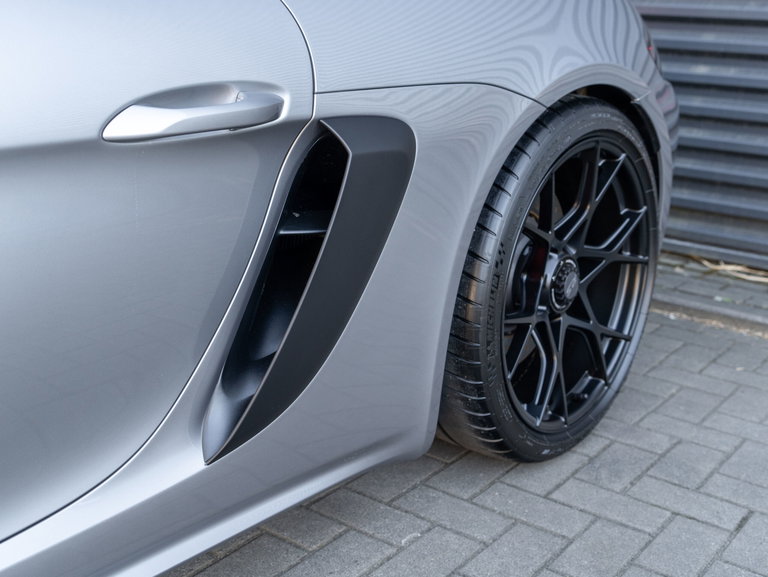 Porsche 718 Spyder RS