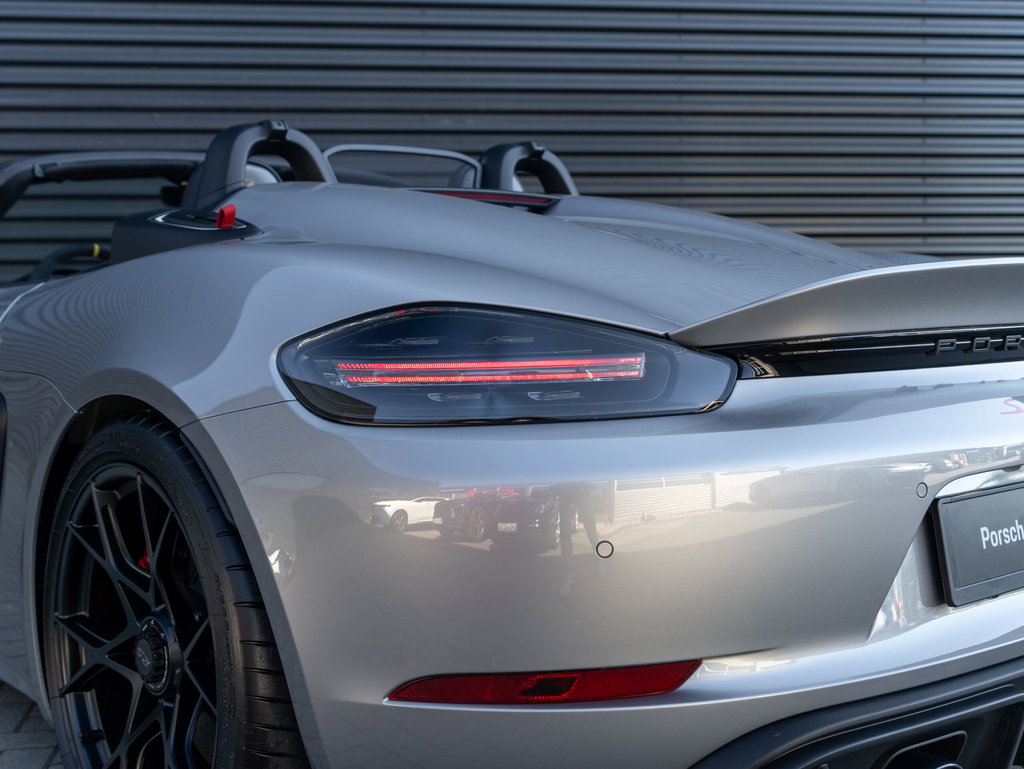 Porsche 718 Spyder RS