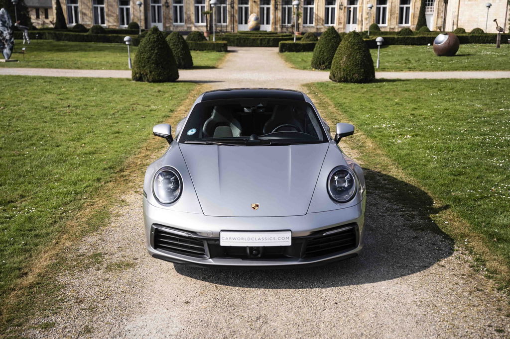 Porsche 992 Carrera 4S