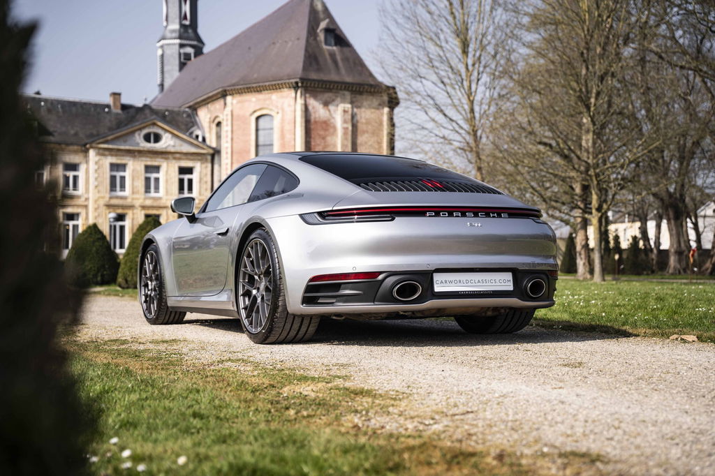Porsche 992 Carrera 4S