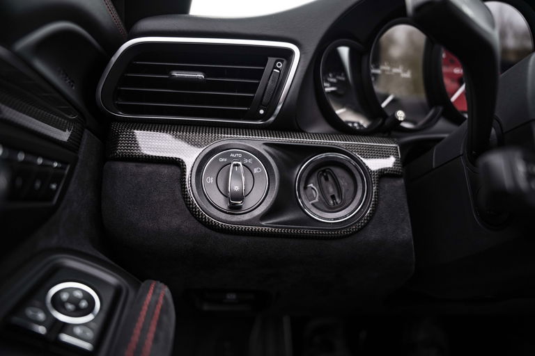 Porsche 991.2 Carrera GTS